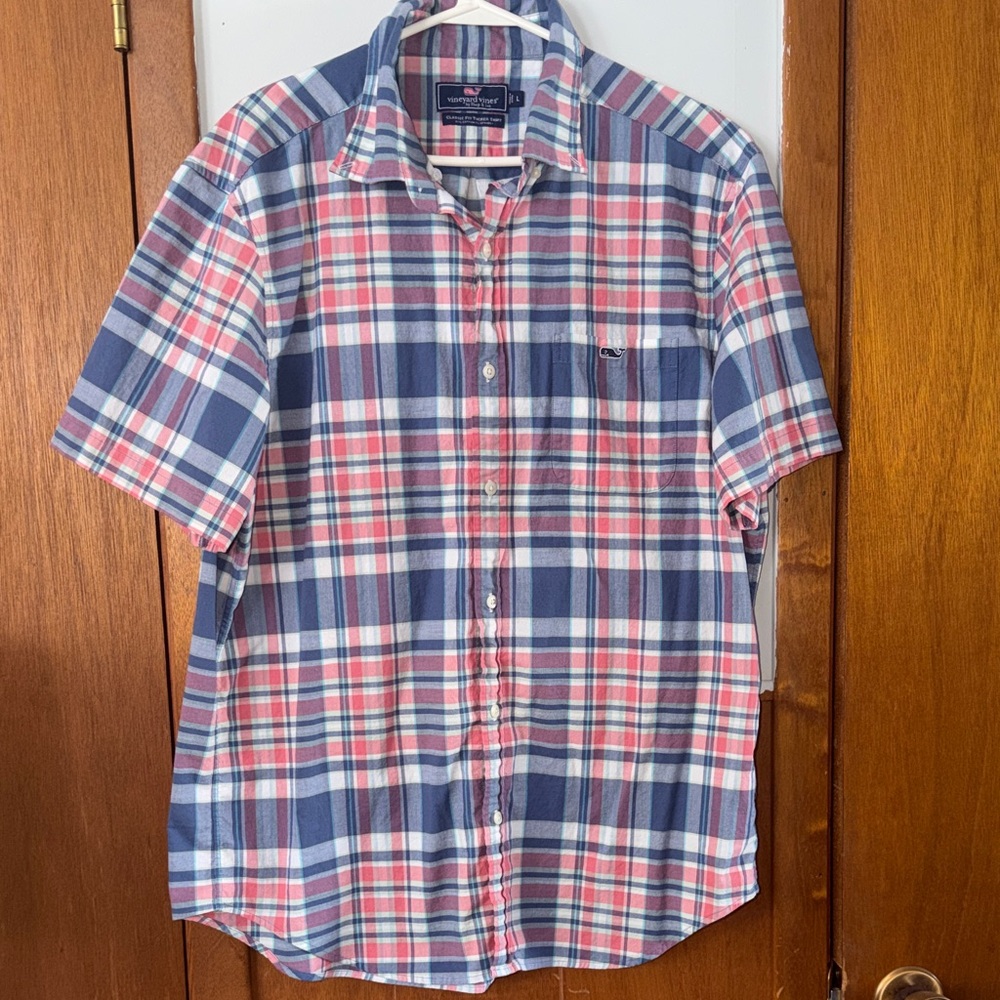 Vineyard vines, classic fit Tucker shirt, Mens size large